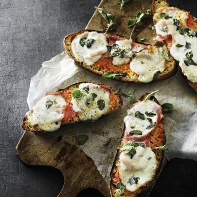 Toast a la pizzaiola_600x600px